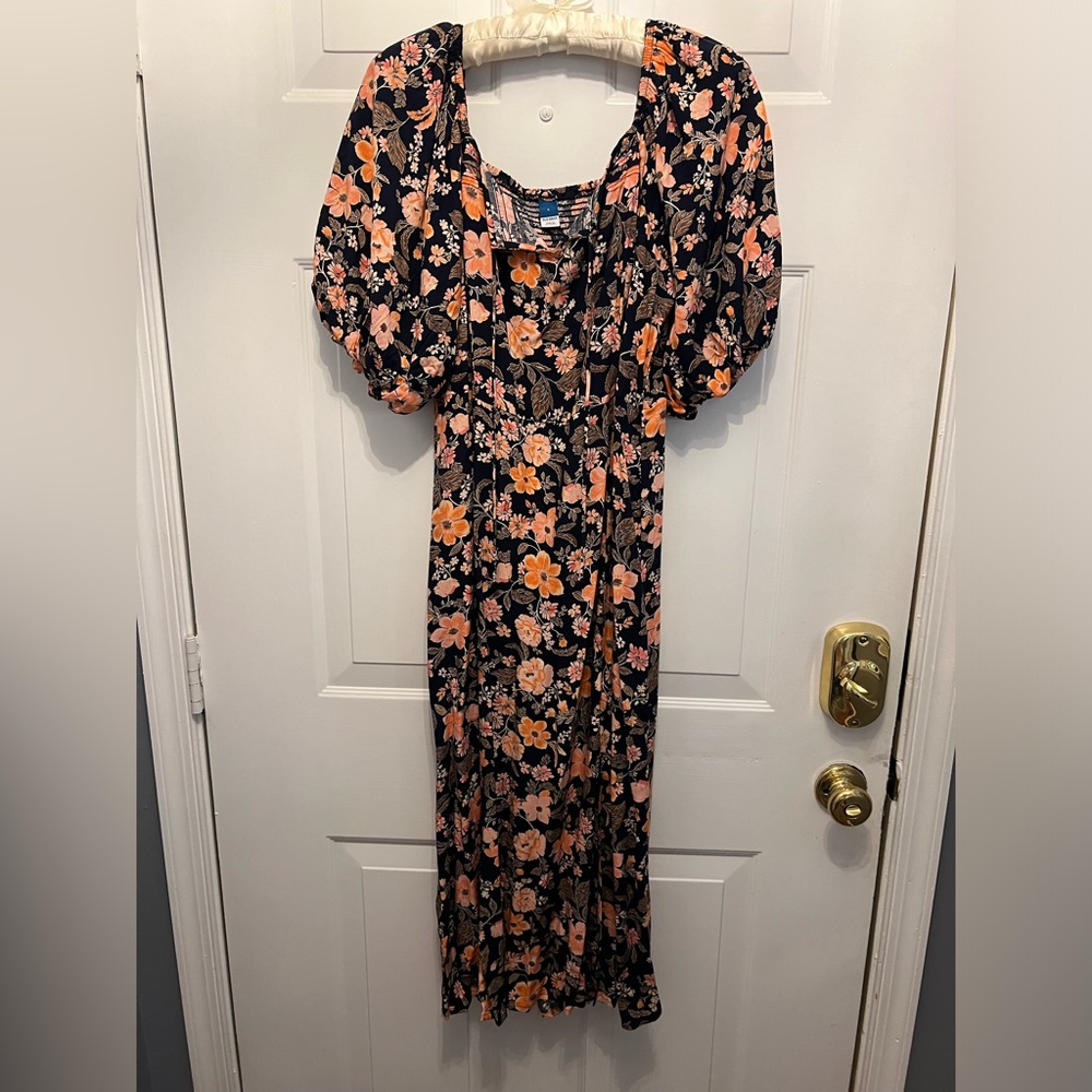 Old Navy short sleeve Midi dress